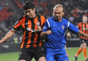 Эдуардо против Голайдо, фото В. Дудуша, Football.ua