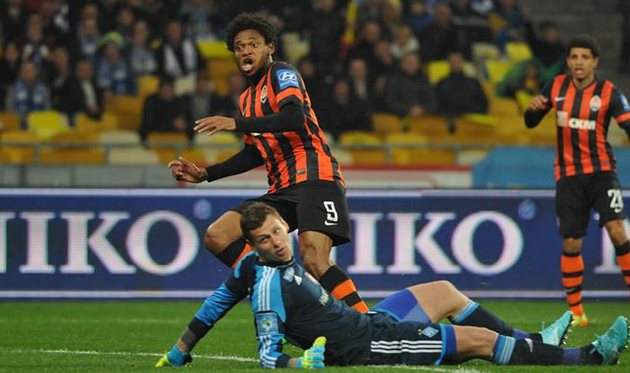 Луис Адриано оформил дубль, фото Ильи Хохлова, Football.ua