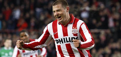 Данни Куверманс празднует первый гол, psv.nl