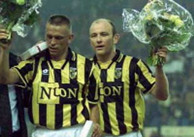 1999-й: Бос (слева) прощается с футболом
